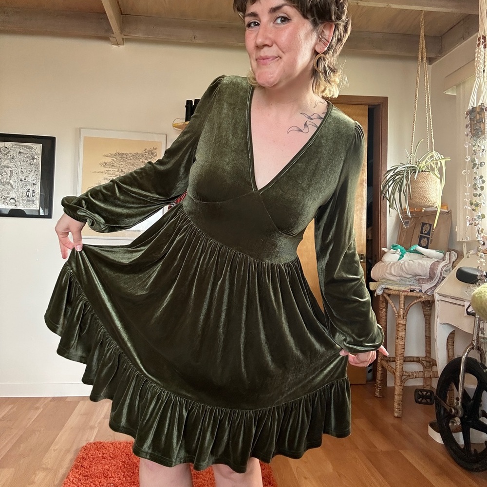 Elegant Olive Green Velvet Dress